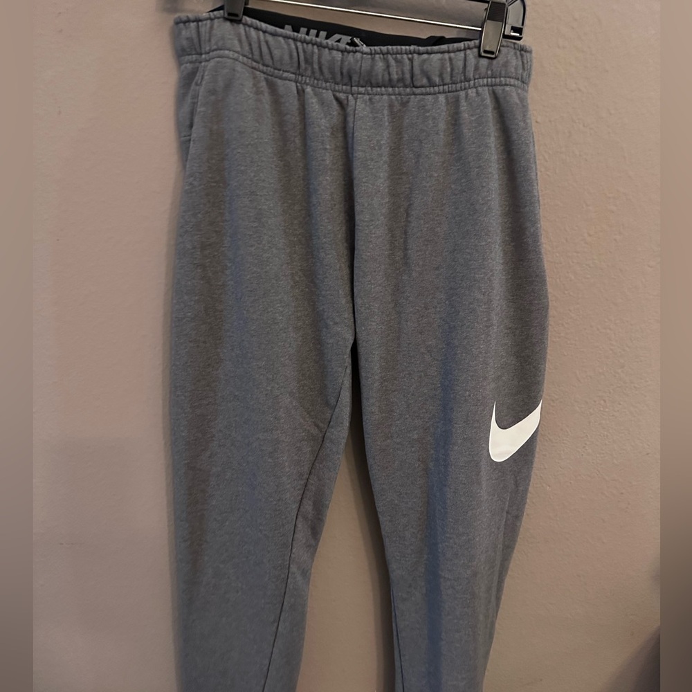 Nike men’s jogger